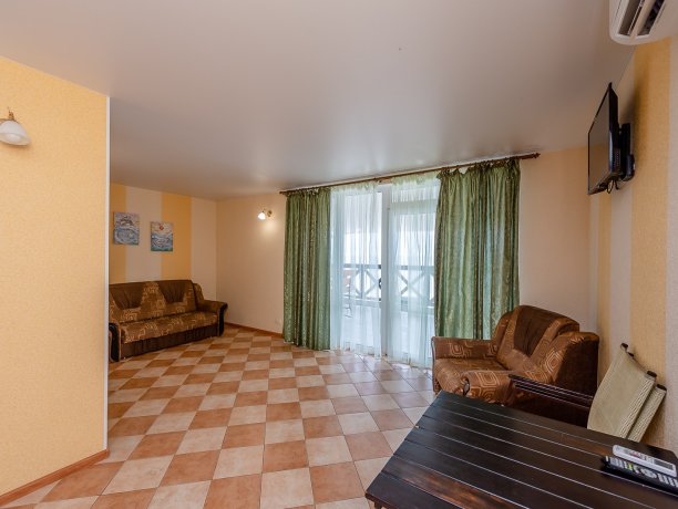 Апартаменты №2 трехкомнатный, база отдыха «ADMIRAL», Кирилловка. Фото 16