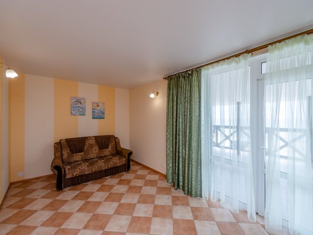 Апартаменты №2 трехкомнатный, база отдыха «ADMIRAL», Кирилловка. Фото 17