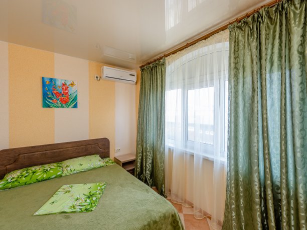 Апартаменты №3 трехкомнатный, база отдыха «ADMIRAL», Кирилловка. Фото 14