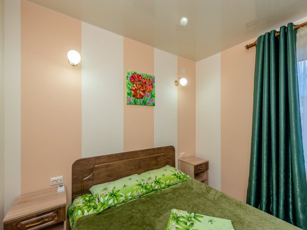 Коттедж Family sea 2 двухкомнатный, база отдыха «ADMIRAL», Кирилловка. Фото 9