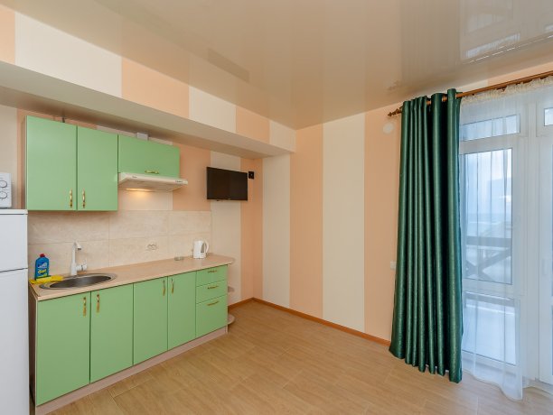 Коттедж Family №5 двухкомнатный, база отдыха «ADMIRAL», Кирилловка. Фото 1