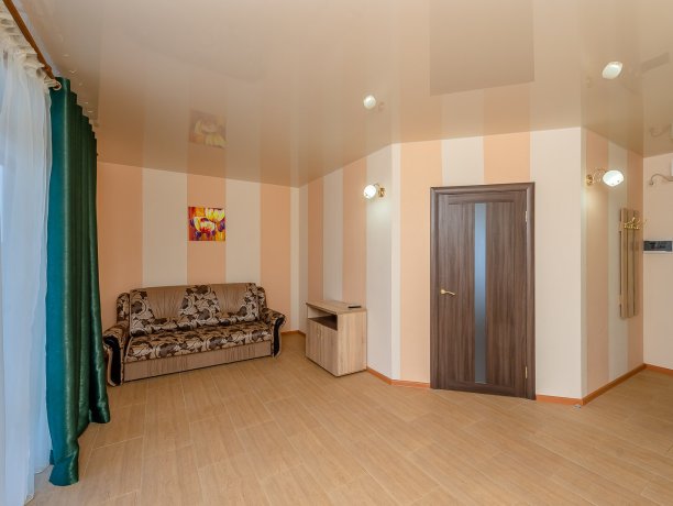 Коттедж Family №7 двухкомнатный, база отдыха «ADMIRAL», Кирилловка. Фото 3