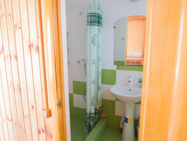Бунгало №3 однокомнатный, база отдыха «ADMIRAL», Кирилловка. Фото 9