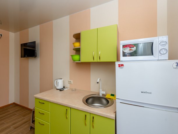 Люкс №20 (2корп) однокомнатный, база отдыха «ADMIRAL», Кирилловка. Фото 6