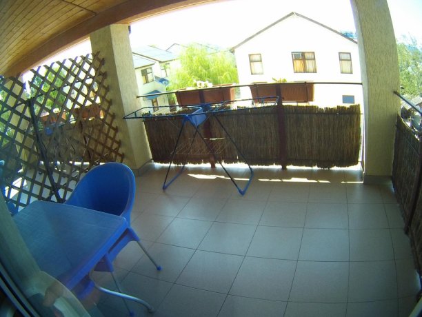 Люкс №57 двухкомнатный, база отдыха «Кипарис», Кирилловка. Фото 1