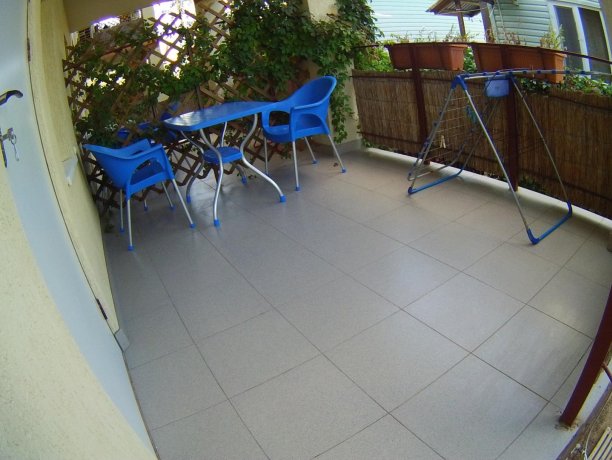 Люкс №61 двухкомнатный, база отдыха «Кипарис», Кирилловка. Фото 1