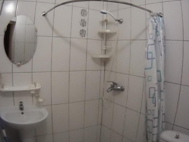 Люкс №61 двухкомнатный, база отдыха «Кипарис», Кирилловка. Фото 3