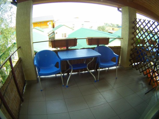 Люкс №66 однокомнатный, база отдыха «Кипарис», Кирилловка. Фото 5