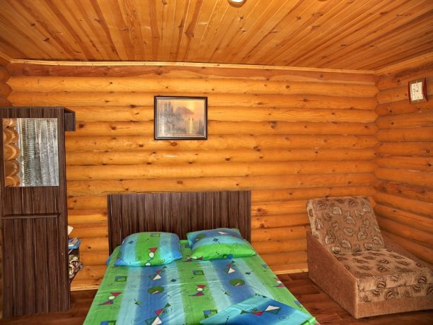 Люкс №12 (сруб) однокомнатный, база отдыха «Акварель», Кирилловка. Фото 4