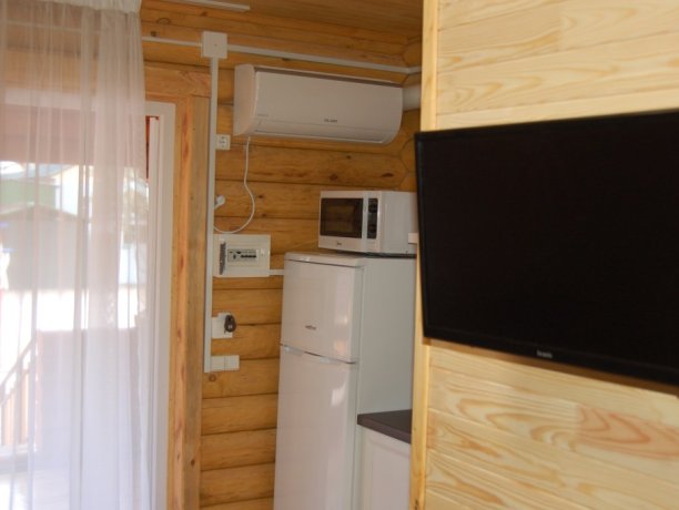 Люкс №22 (сруб) однокомнатный, база отдыха «Акварель», Кирилловка. Фото 7