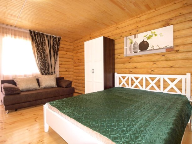 Люкс №23 (сруб) однокомнатный, база отдыха «Акварель», Кирилловка. Фото 4