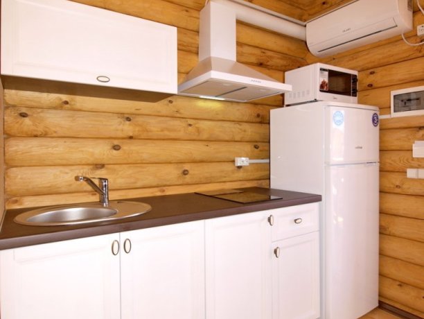 Люкс №25 (сруб) однокомнатный, база отдыха «Акварель», Кирилловка. Фото 1