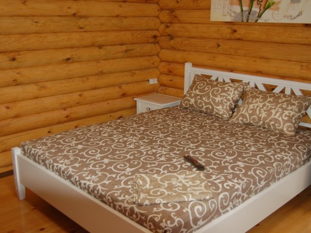 Люкс №25 (сруб) однокомнатный, база отдыха «Акварель», Кирилловка. Фото 5