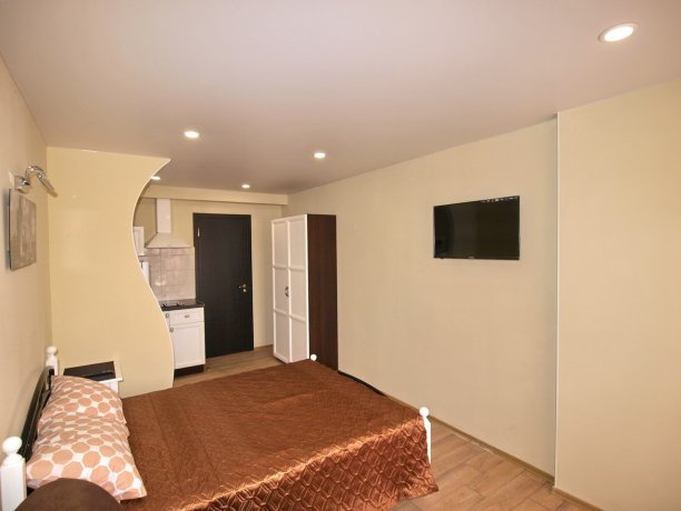 Студия №54 однокомнатный, база отдыха «Акварель», Кирилловка. Фото 2