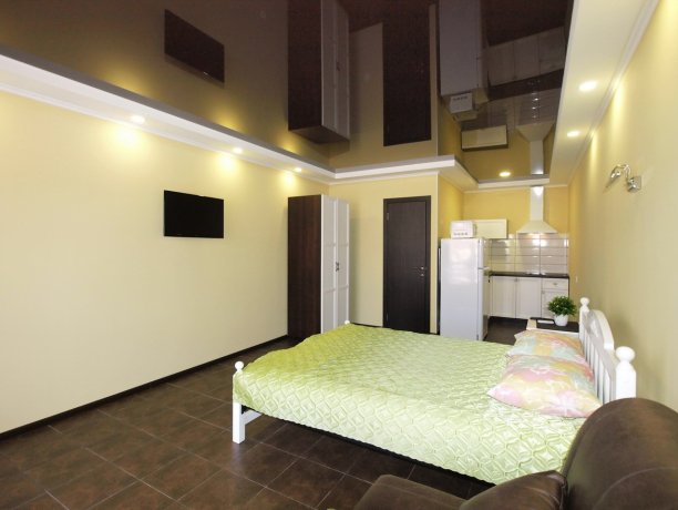 Люкс №71 однокомнатный, база отдыха «Акварель», Кирилловка. Фото 3