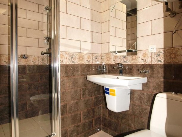 Люкс №73 однокомнатный, база отдыха «Акварель», Кирилловка. Фото 4