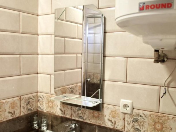 Люкс №73 однокомнатный, база отдыха «Акварель», Кирилловка. Фото 5