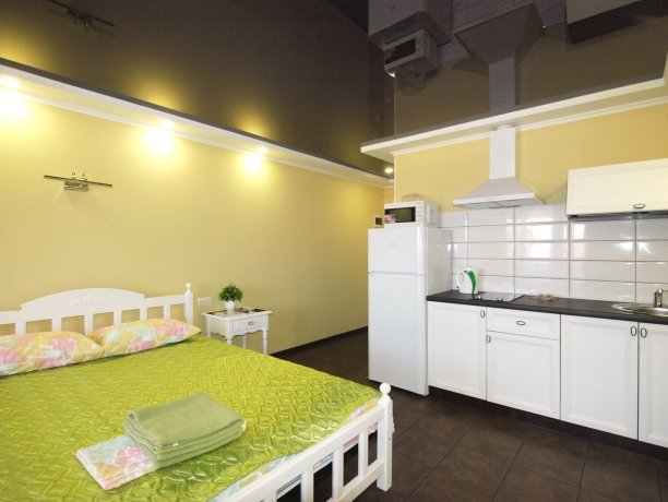 Люкс №74 однокомнатный, база отдыха «Акварель», Кирилловка. Фото 3