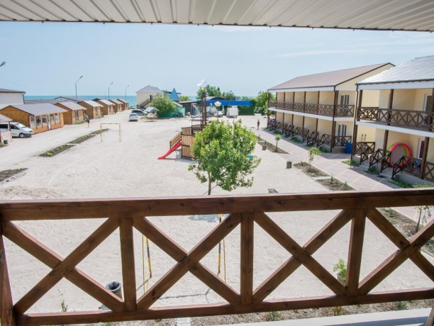 Люкс №45 (4корп) однокомнатный, база отдыха «ADMIRAL», Кирилловка. Фото 5