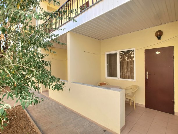 Стандарт № 110 однокомнатный, база отдыха «Водный мир», Кирилловка. Фото 3