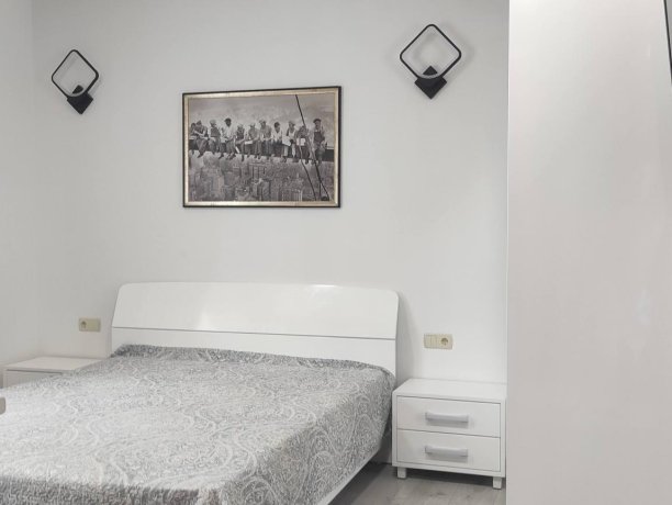 Люкс №83 однокомнатный, база отдыха «Водный мир», Кирилловка. Фото 1