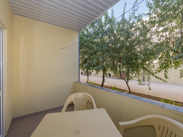 Люкс №102 однокомнатный, база отдыха «Водный мир», Кирилловка. Фото 5