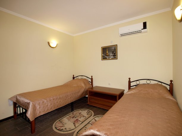 Люкс №187 * 2-х ком. двухкомнатный, база отдыха «Водный мир», Кирилловка. Фото 5