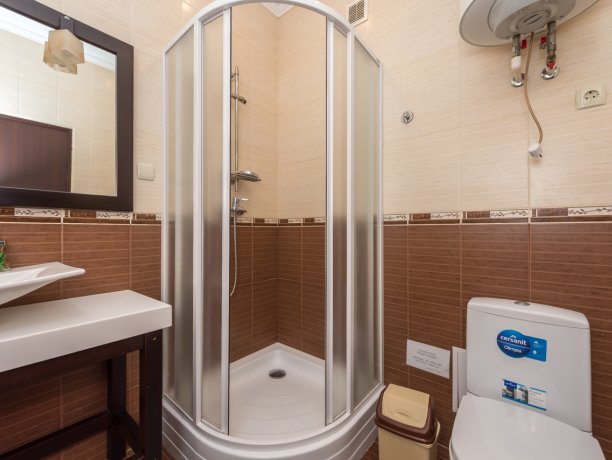 Люкс №91 * 2-х ком. двухкомнатный, база отдыха «Водный мир», Кирилловка. Фото 14