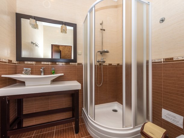 Люкс №91 * 2-х ком. двухкомнатный, база отдыха «Водный мир», Кирилловка. Фото 15