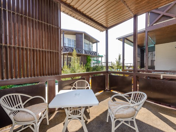 Люкс + №19 однокомнатный, база отдыха «Azov le Chalet», Кирилловка. Фото 4