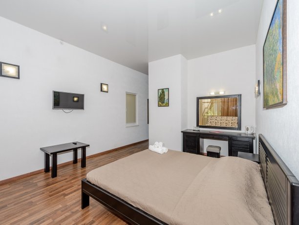 Люкс + №24 однокомнатный, база отдыха «Azov le Chalet», Кирилловка. Фото 5