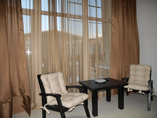 Deluxe №32 однокомнатный, база отдыха «Azov le Chalet», Кирилловка. Фото 8