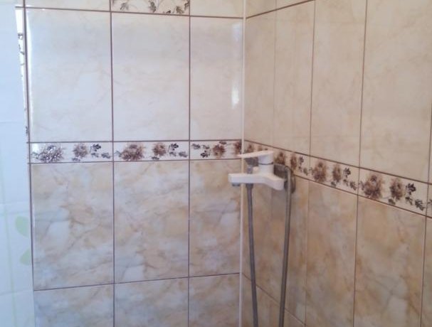 Люкс 8-2 двухкомнатный, база отдыха «Орион», Кирилловка. Фото 8