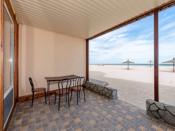 Апартаменты №5 Della Luna (море) трехкомнатный, гостиничный комплекс «Tropicanka Resort Hotel», Кирилловка. Фото 3