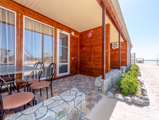 Suite №1 Della Luna (боковой вид на море) двухкомнатный, гостиничный комплекс «Tropicanka Resort Hotel», Кирилловка. Фото 1