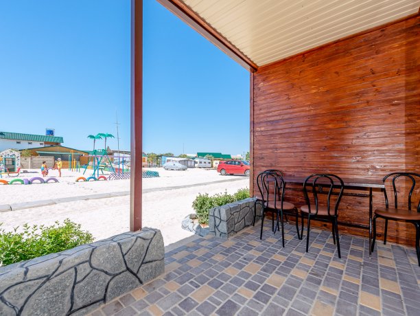 Suite №1 Della Luna (боковой вид на море) двухкомнатный, гостиничный комплекс «Tropicanka Resort Hotel», Кирилловка. Фото 2