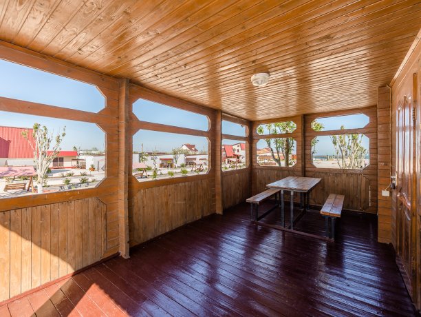 Бунгало №1 ( вид на бассейн) двухкомнатный, гостиничный комплекс «Tropicanka Resort Hotel», Кирилловка. Фото 3