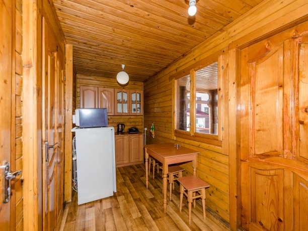 Бунгало №1 ( вид на бассейн) двухкомнатный, гостиничный комплекс «Tropicanka Resort Hotel», Кирилловка. Фото 5