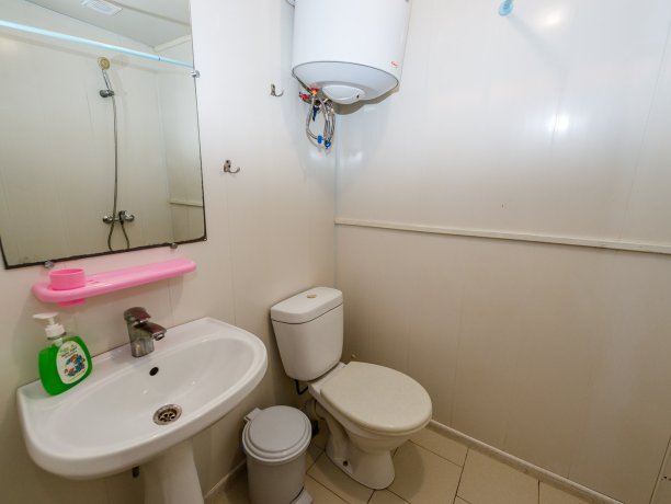 Бунгало №1 ( вид на бассейн) двухкомнатный, гостиничный комплекс «Tropicanka Resort Hotel», Кирилловка. Фото 15