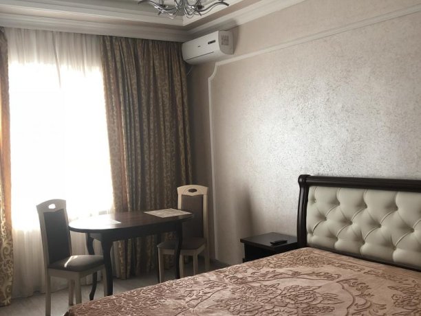 Люкс №7 (корп. 7) однокомнатный, база отдыха «Мир», Кирилловка. Фото 3