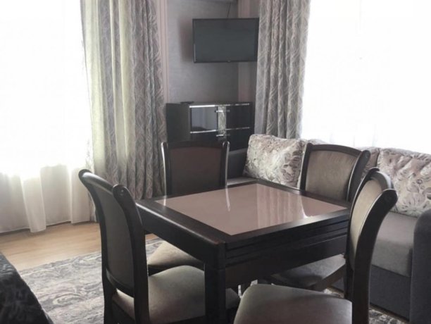 Люкс №8 (корп. 7) однокомнатный, база отдыха «Мир», Кирилловка. Фото 3