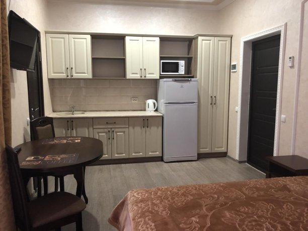 Люкс №3 (корп. 7) однокомнатный, база отдыха «Мир», Кирилловка. Фото 4