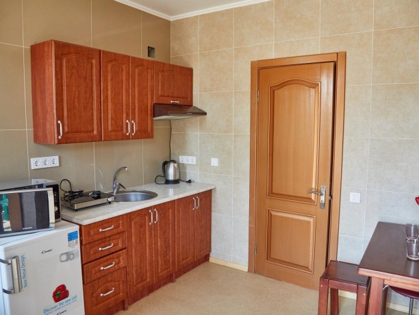 Апартаменты №38 (корп. 1) двухкомнатный, база отдыха «Автомобилист», Кирилловка. Фото 5