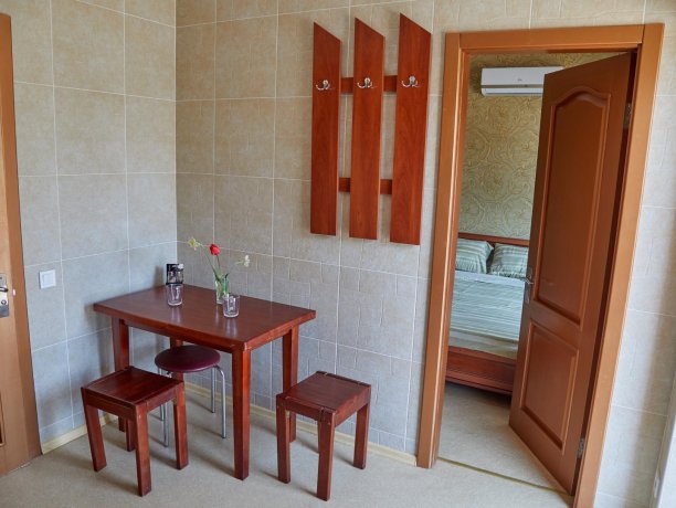 Апартаменты №38 (корп. 1) двухкомнатный, база отдыха «Автомобилист», Кирилловка. Фото 4