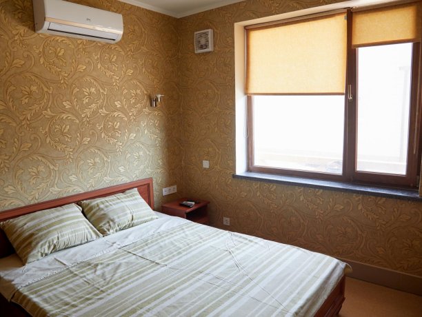 Апартаменты №44 (корп. 1) двухкомнатный, база отдыха «Автомобилист», Кирилловка. Фото 1