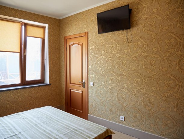 Апартаменты №46 (корп. 1) двухкомнатный, база отдыха «Автомобилист», Кирилловка. Фото 2