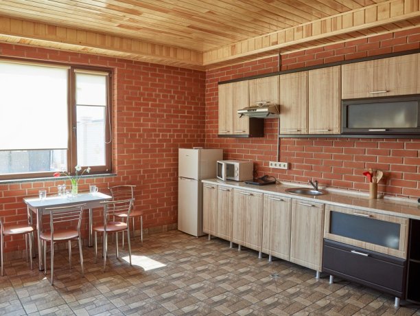 Семейный-люкс вид на море №83 (корп. 2) двухкомнатный, база отдыха «Автомобилист», Кирилловка. Фото 7