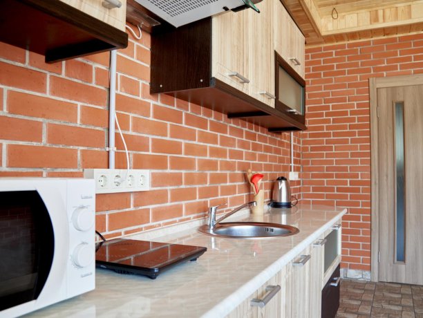 Семейный-люкс вид на море №84 (корп. 2) двухкомнатный, база отдыха «Автомобилист», Кирилловка. Фото 11