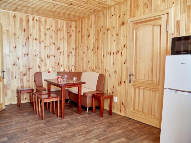 Апартаменты-студио №43 (корп. 3) двухкомнатный, база отдыха «Автомобилист», Кирилловка. Фото 8