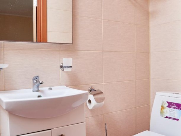 Апартаменты-студио №43 (корп. 3) двухкомнатный, база отдыха «Автомобилист», Кирилловка. Фото 11